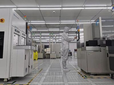 为“北转型”注入新动能 易卜半导体首条先进封装生产线在宝山通线，加速软件生态构建