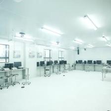 黑科技赋能，智慧升级 复旦大学本科教学实验中心的数字化转型新篇章